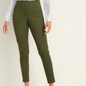 Old Navy Olive Green Cropped Pants